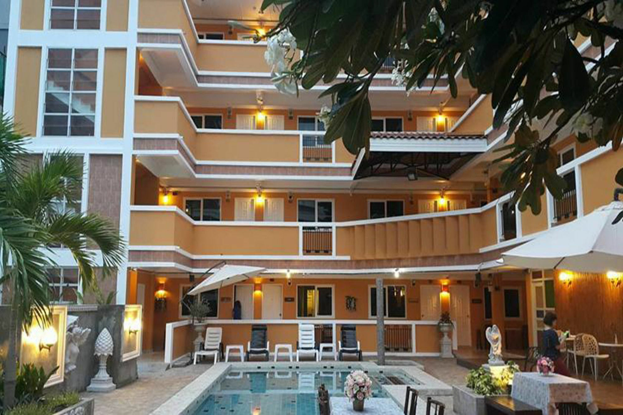 Hotel Jean Boutique Pattaya Exterior foto